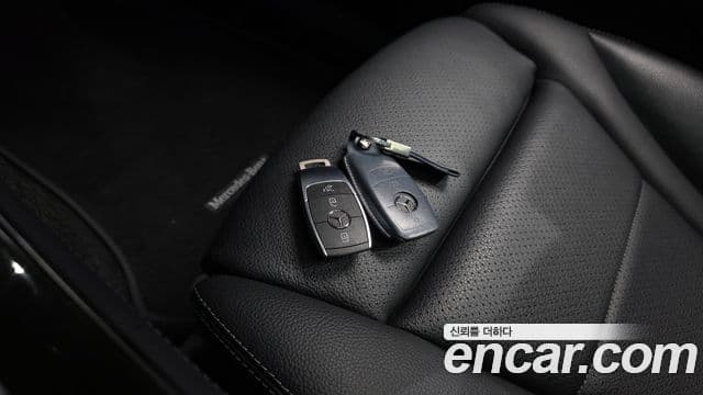 Mercedes-Benz GLC-Class 2020 — Photo 5/32