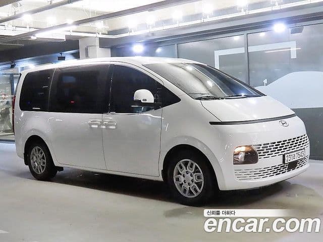 Hyundai Staria 2022 — Фото 1/19