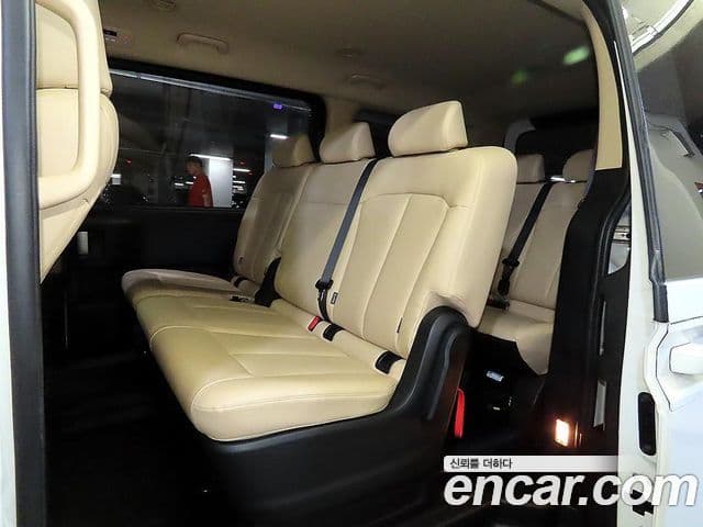 Hyundai Staria 2022 — Фото 7/19