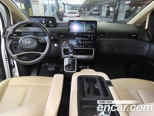 Hyundai Staria 2022 — Фото 10/19
