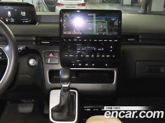 Hyundai Staria 2022 — Фото 11/19