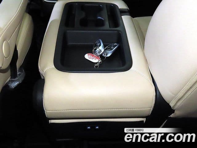 Hyundai Staria 2022 — Фото 12/19