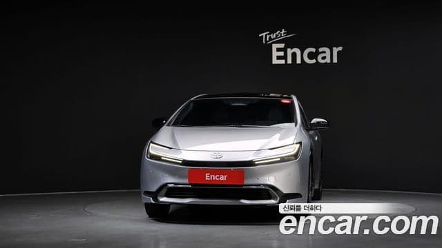 Toyota Prius 2023 — ფოტო 3/20