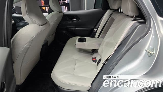Toyota Prius 2023 — ფოტო 12/20