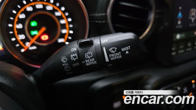 Jeep Wrangler 2020 — Şəkil 13/30