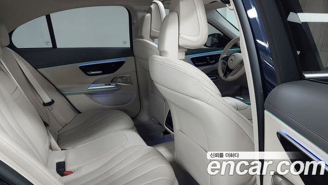 Mercedes-Benz E-Class 2024 — Фото 9/17