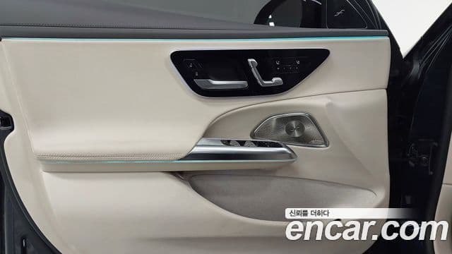 Mercedes-Benz E-Class 2024 — Фото 15/17