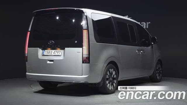 Hyundai Staria 2022 — Фото 2/20