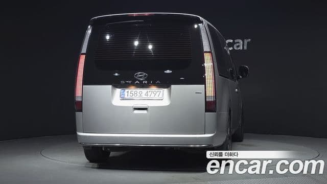 Hyundai Staria 2022 — Фото 4/20