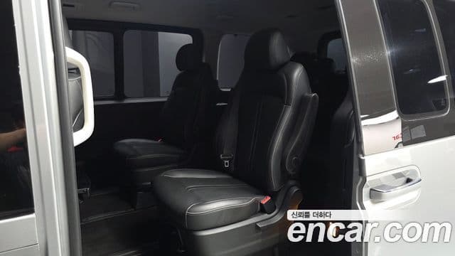 Hyundai Staria 2022 — Фото 12/20
