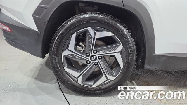 Hyundai The New Tucson 2021 — ფოტო 5/20