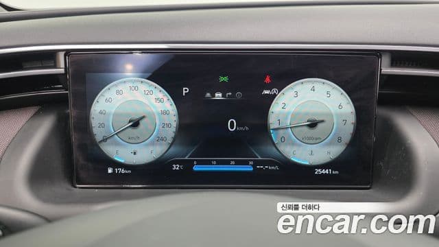 Hyundai The New Tucson 2021 — ფოტო 8/20
