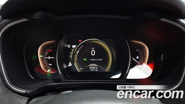 Renault Samsung QM6 2021 — ფოტო 8/30