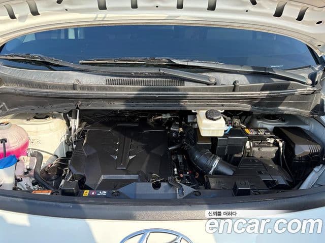 Hyundai Staria 2023 — ფოტო 6/20