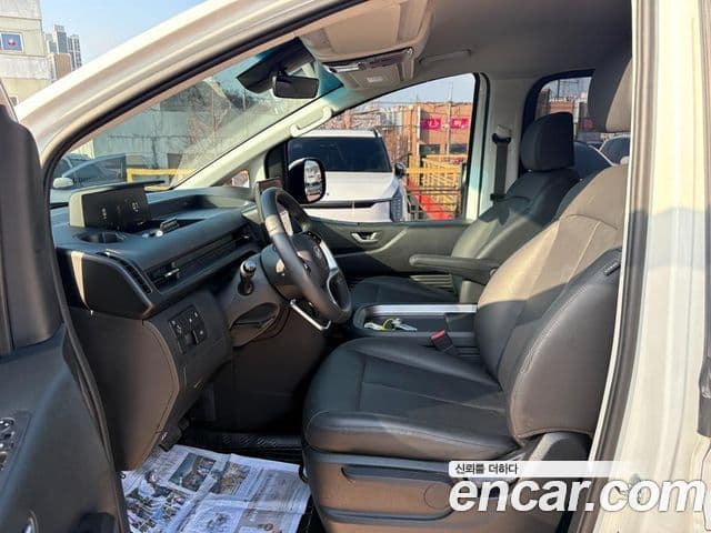 Hyundai Staria 2023 — ფოტო 9/20