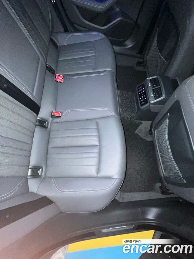Audi A6 2021 — ფოტო 10/18