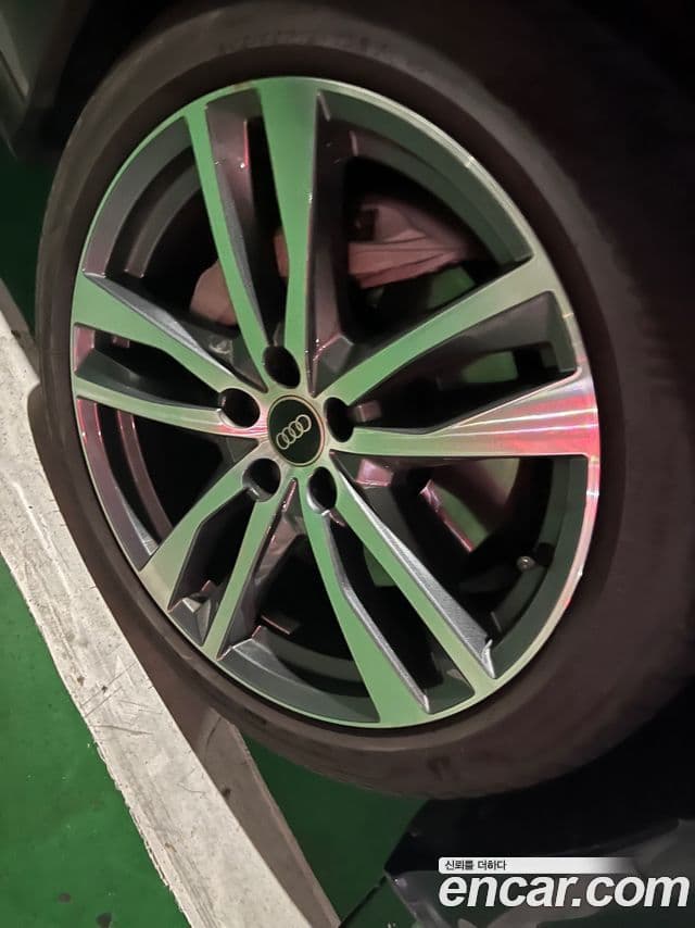 Audi A6 2021 — ფოტო 12/18