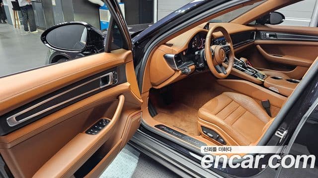 Porsche Panamera 2023 — Şəkil 10/20