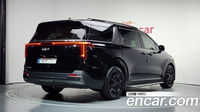 Kia Carnival 2024 — ფოტო 2/20