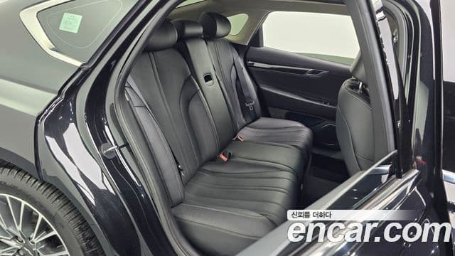 Genesis G80 2022 — ფოტო 23/31