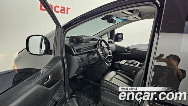 Hyundai Staria 2022 — Фото 10/20