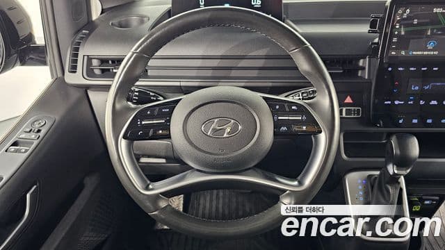 Hyundai Staria 2022 — Фото 13/20