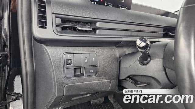Hyundai Staria 2022 — Фото 18/20