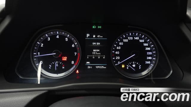Hyundai Sonata 2022 — ფოტო 8/20