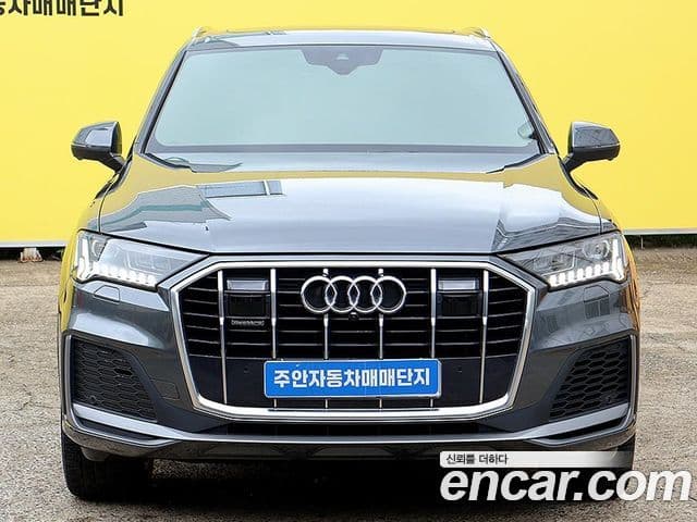 Audi Q7 2021 — ფოტო 20/20