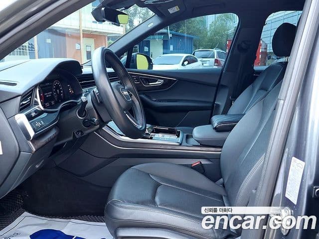 Audi Q7 2021 — ფოტო 10/20