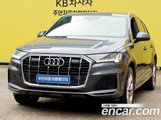 Audi Q7 2021 — Şəkil 1/20