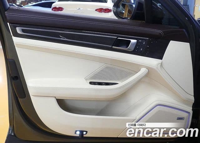 Porsche Panamera 2022 — Şəkil 10/20