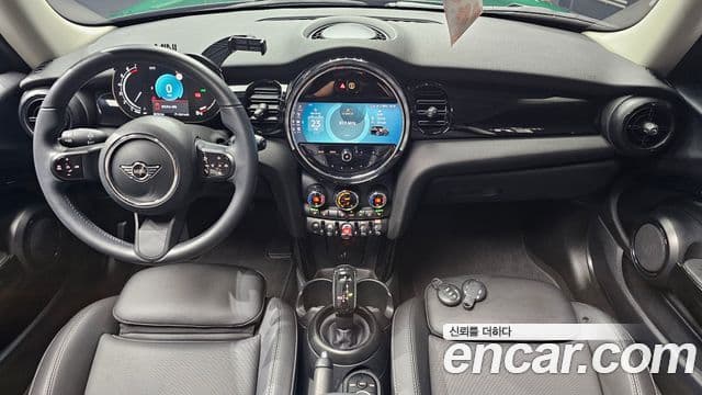 Mini Cooper 2021 — ფოტო 7/20