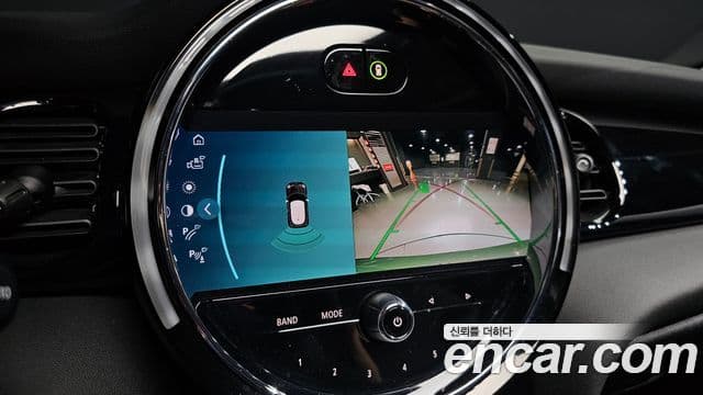 Mini Cooper 2021 — ფოტო 15/20