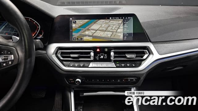 BMW 3 Series 2019 — Фото 14/20