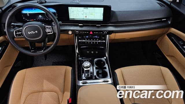 Kia Carnival 2023 — фото 7 из 20