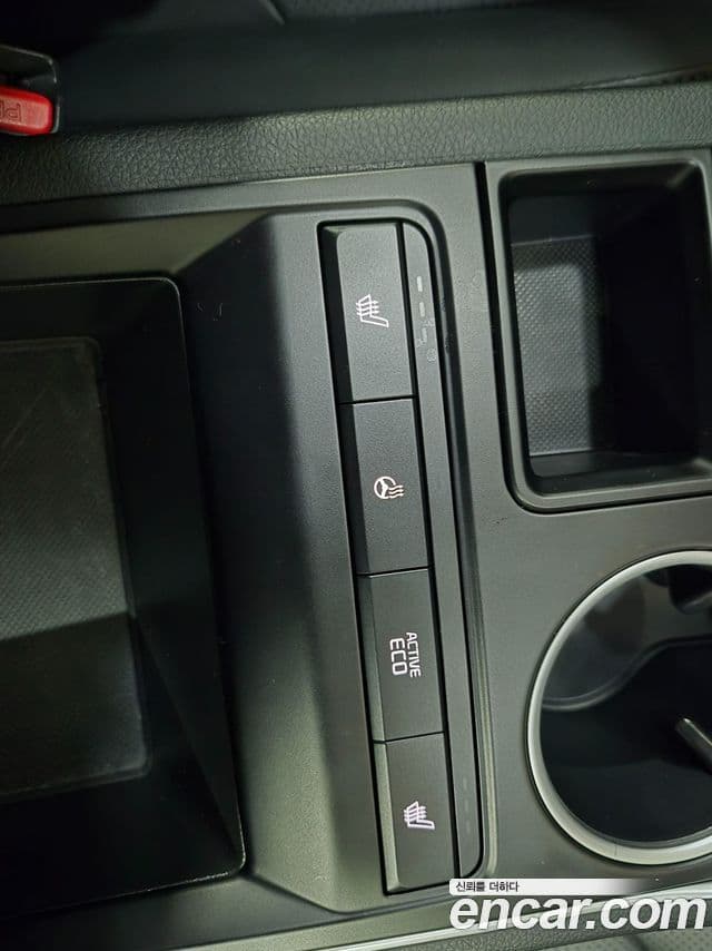 Kia K5 2022 — Şəkil 13/17