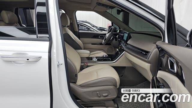 Kia Carnival 2022 — ფოტო 11/20