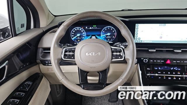 Kia Carnival 2022 — ფოტო 13/20