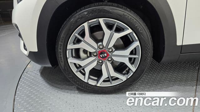 Kia Seltos 2020 — ფოტო 5/20