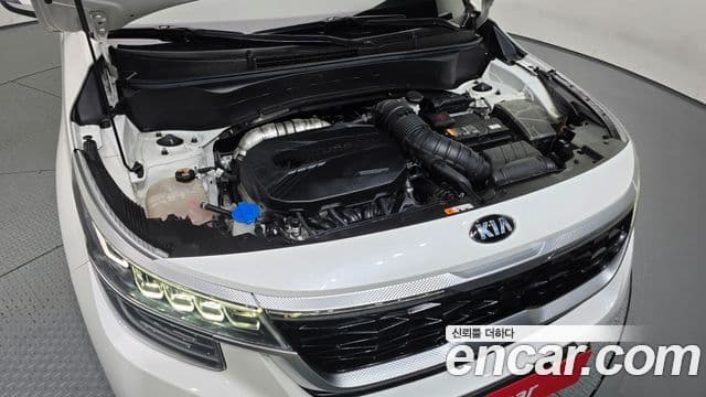 Kia Seltos 2020 — ფოტო 6/20
