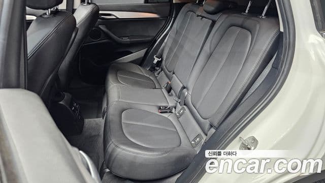 BMW X1 2020 — ფოტო 12/20