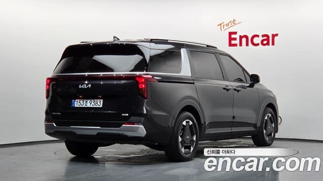 Kia Carnival 2024 — Şəkil 2/20