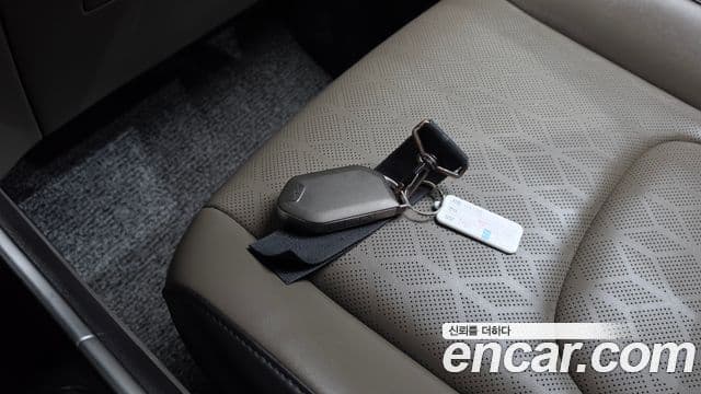 Kia Carnival 2024 — Şəkil 16/20