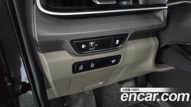 Kia Carnival 2024 — Photo 15/35