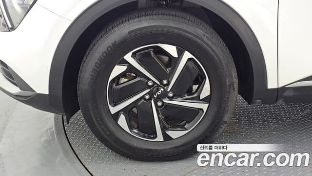 Kia Sportage 2022 — ფოტო 5/20