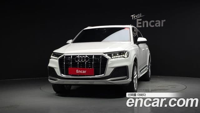 Audi Q7 2023 — Photo 19/20