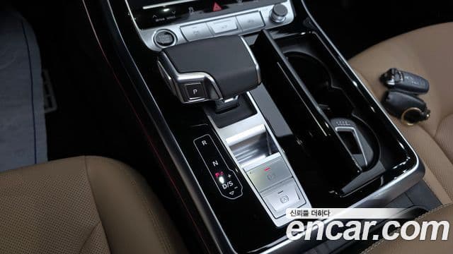 Audi Q7 2023 — Photo 20/20