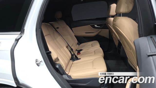 Audi Q7 2023 — Photo 11/20