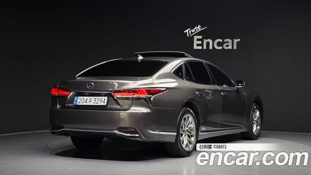 Lexus LS500h 2018 — ფოტო 2/20